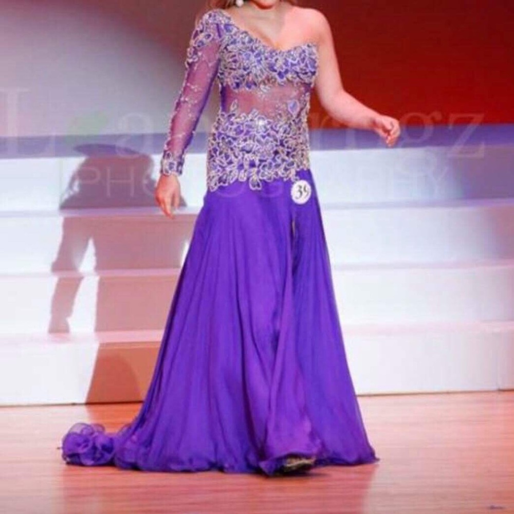 Mac Duggal Size 6 Pageant Trumpet Gown